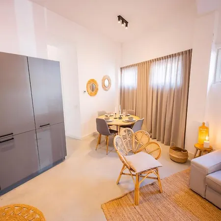 Tremendous 2-bedroom Serviced - 79 M2 * Rotterdam