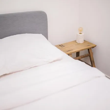 Tremendous 2-bedroom Serviced - 79 M2 Apartment *