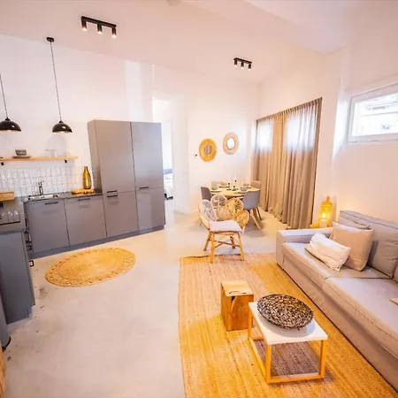 Tremendous 2-bedroom Serviced - 79 M2 Apartment *