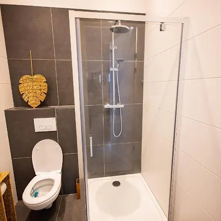 Tremendous 2-bedroom Serviced - 79 M2 Apartment