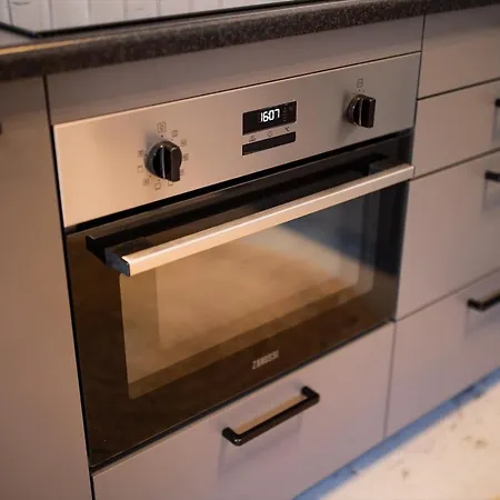 Tremendous 2-bedroom Serviced - 79 M2 Apartment *