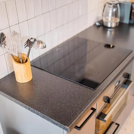 Tremendous 2-bedroom Serviced - 79 M2 * Rotterdam